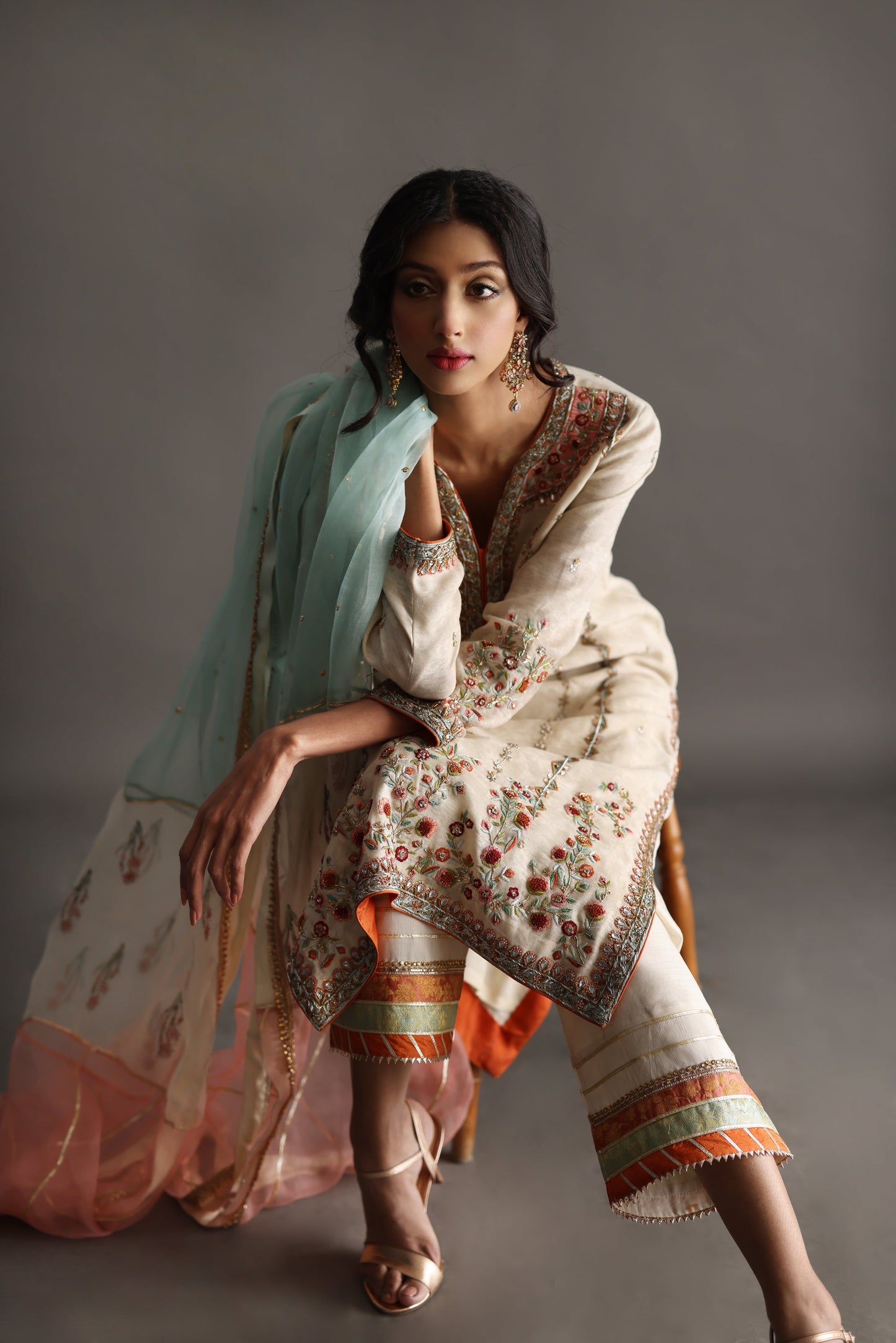 Iffat Kurta